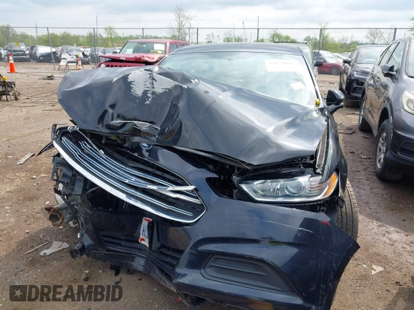 2014 Ford Fusion SE with VIN 1FA6P0H74E5392861, listed as a IAAI auction lot 42133099 with 130,373 mi miles. Bid and sale history available at carsss.com. Image 12.