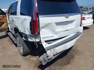 2016 Cadillac Escalade Platinum with VIN 1GYS4DKJ3GR422421, listed as a IAAI auction lot 41872635 with 62,526 mi miles. Bid and sale history available at carsss.com. Image 6.