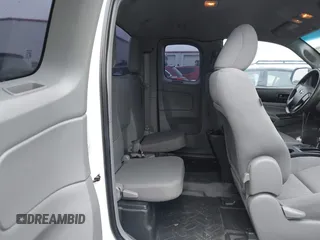 2013 Toyota Tacoma PreRunner with VIN 5TFTU4GN5DX040386, listed as a IAAI auction lot 41592956 with 217,885 mi miles. Bid and sale history available at carsss.com. Image 8.