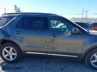 2019 Ford Explorer XLT with VIN 1FM5K7D89KGA32556, listed as a IAAI auction lot 41699226 with 69,938 mi miles. Bid and sale history available at carsss.com. Image 13.