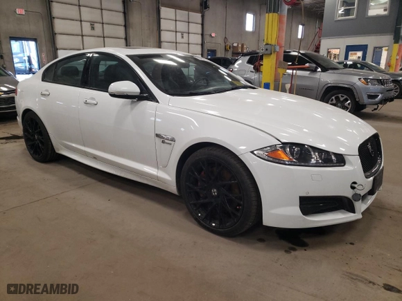 2015 Jaguar XF V6 Portfolio with VIN SAJWJ0FF7F8U69097, listed as a Copart auction lot 52385175 with 105,103 mi miles and Clean Title. Bid and sale history available at carsss.com. Image 4.