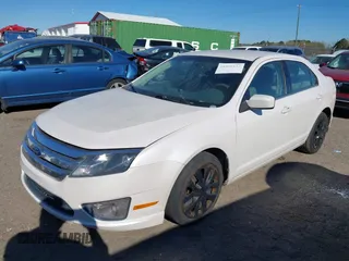 2011 Ford Fusion SE with VIN 3FAHP0HA6BR331508, listed as a IAAI auction lot 41892133 with 334,171 mi miles. Bid and sale history available at carsss.com. Image 2.