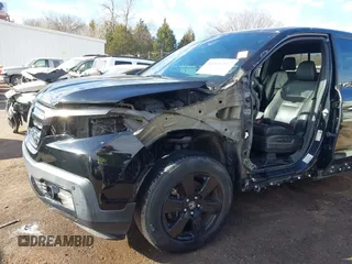 2017 Honda Ridgeline Black Edition z VIN 5FPYK3F87HB003476, wystawiony jako IAAI lot #41618324 z przebiegiem 103 232 mil mil oraz . Historia ofert i sprzedaży dostępna na DreamBid. Obrazek 6.