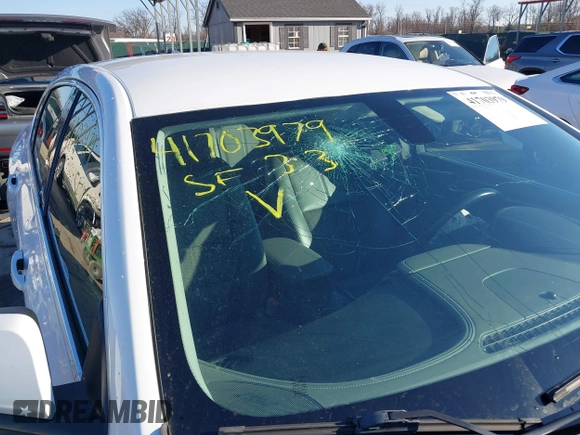 2017 Chevrolet Impala LT with VIN 2G1105S35H9112814, listed as a IAAI auction lot 41703979 with 184,508 mi miles and . Bid and sale history available at DreamBid. Image 19.