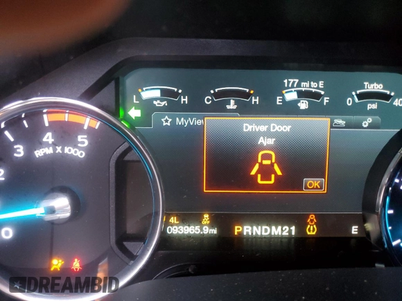 2018 Ford F-250 XL z VIN 1FT7W2BT3JEC16610, wystawiony jako Copart lot #60826045 z przebiegiem 93 965 mil mil oraz Szkoda całkowita • Salvage title. Historia ofert i sprzedaży dostępna na DreamBid. Obrazek 9.
