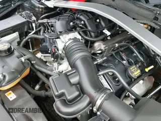 2013 Ford Mustang V6 с VIN 1ZVBP8EM0D5235714, выставлен на аукционе IAAI как лот 42016686 с пробегом 40 336 миль миль и . История ставок и продаж доступна на DreamBid. Изображение 19.