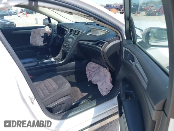 2020 Ford Fusion SE с VIN 3FA6P0HD3LR162034, выставлен на аукционе IAAI как лот 42137249 с пробегом 57 629 миль миль и . История ставок и продаж доступна на DreamBid. Изображение 5.