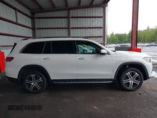 2021 Mercedes-Benz GLS 450 z VIN 4JGFF5KE9MA572260, wystawiony jako IAAI lot #42287425 z przebiegiem 65 510 mil mil oraz . Historia ofert i sprzedaży dostępna na DreamBid. Obrazek 13.