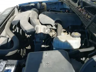 2005 Chevrolet Suburban LT z VIN 1GNEC16Z55J106137, wystawiony jako IAAI lot #41235825 z przebiegiem 231 042 mil mil oraz . Historia ofert i sprzedaży dostępna na DreamBid. Obrazek 20.