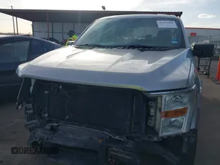 2021 Ford F-150 XL z VIN 1FTEW1CP1MFA69303, wystawiony jako IAAI lot #41593902 z przebiegiem 116 841 mil mil oraz . Historia ofert i sprzedaży dostępna na DreamBid. Obrazek 13.