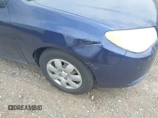 2008 Hyundai Elantra GLS z VIN KMHDU46D98U516297, wystawiony jako IAAI lot #42433346 z przebiegiem 186 495 mil mil oraz . Historia ofert i sprzedaży dostępna na DreamBid. Obrazek 6.