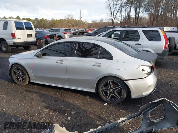 2021 Mercedes-Benz A 220 z VIN W1K3G4FBXMJ273221, wystawiony jako IAAI lot #41829672 z przebiegiem 39 164 mil mil oraz . Historia ofert i sprzedaży dostępna na DreamBid. Obrazek 14.