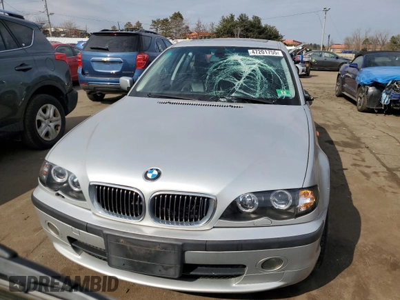 2004 BMW 3 Series 330xi with VIN WBAEW53464PG11082, listed as a Copart auction lot 47201755 with 123,475 mi miles and Salvage Title. Bid and sale history available at carsss.com. Image 5.
