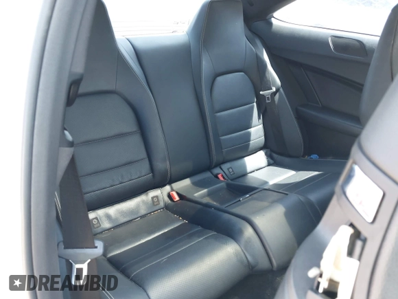 2013 Mercedes-Benz C 250 с VIN WDDGJ4HB1DG113838, выставлен на аукционе IAAI как лот 42338738 с пробегом 168 206 миль миль и . История ставок и продаж доступна на DreamBid. Изображение 8.