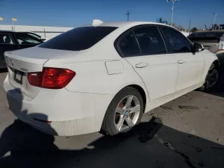 2013 BMW 3 Series 328i xDrive with VIN WBA3B3G54DNR80493, listed as a Copart auction lot 44243075 with 125,256 mi miles and Clean Title. Bid and sale history available at carsss.com. Image 3.
