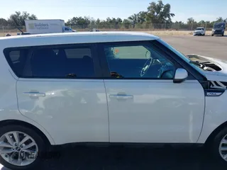 2018 Kia Soul + with VIN KNDJP3A50J7603244, listed as a IAAI auction lot 41670375 with 121,528 mi miles. Bid and sale history available at carsss.com. Image 13.