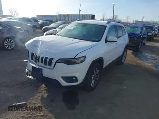 2019 Jeep Cherokee Latitude with VIN 1C4PJMCX2KD356537, listed as a IAAI auction lot 41197817 with 134,043 mi miles. Bid and sale history available at carsss.com. Image 17.