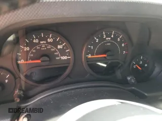 2008 Jeep Wrangler X z VIN 1J4FA24128L606443, wystawiony jako Copart lot #58347665 z przebiegiem Nie podano mil oraz Czysty tytuł • Clean title. Historia ofert i sprzedaży dostępna na DreamBid. Obrazek 9.