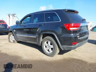 2012 Jeep Grand Cherokee Laredo with VIN 1C4RJFAG5CC118826, listed as a IAAI auction lot 42039801 with 158,153 mi miles. Bid and sale history available at carsss.com. Image 3.