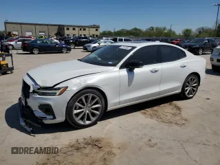 2021 Volvo S60 Momentum with VIN 7JR102FZ5MG108585, listed as a Copart auction lot 47797984 with 47,160 mi miles. Bid and sale history available at carsss.com. Image 1.