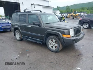 2006 Jeep Commander z VIN 1J8HG48N46C274341, wystawiony jako IAAI lot #42264428 z przebiegiem 153 443 mil mil oraz . Historia ofert i sprzedaży dostępna na DreamBid. Obrazek 1.