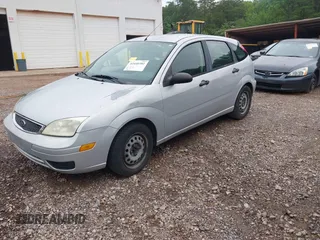 2006 Ford Focus S with VIN 1FAFP37N26W157744, listed as a IAAI auction lot 42440381 with 302,032 mi miles and . Bid and sale history available at DreamBid. Image 2.