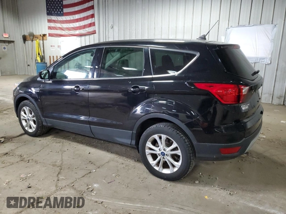2019 Ford Escape SE z VIN 1FMCU9GD6KUB27891, wystawiony jako Copart lot #56957905 z przebiegiem 61 342 mil mil oraz Szkoda całkowita • Salvage title. Historia ofert i sprzedaży dostępna na DreamBid. Obrazek 2.