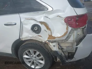 2018 Kia Sorento LX with VIN 5XYPG4A3XJG419446, listed as a IAAI auction lot 41696265 with 96,233 mi miles. Bid and sale history available at carsss.com. Image 6.