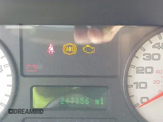 2005 Ford F-250 XL with VIN 1FTSW21P65EC14032, listed as a IAAI auction lot 42496467 with 247,356 mi miles and . Bid and sale history available at DreamBid. Image 14.