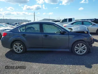 2014 Subaru Legacy Premium z VIN 4S3BMBC66E3027489, wystawiony jako IAAI lot #42210066 z przebiegiem 119 276 mil mil oraz . Historia ofert i sprzedaży dostępna na DreamBid. Obrazek 13.