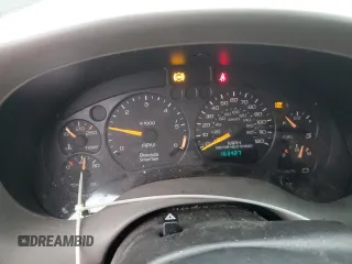 2000 Oldsmobile Bravada z VIN 1GHDT13W5Y2311819, wystawiony jako Copart lot #44839145 z przebiegiem 163 427 mil mil oraz Tytuł czysty. Historia ofert i sprzedaży dostępna na DreamBid. Obrazek 9.