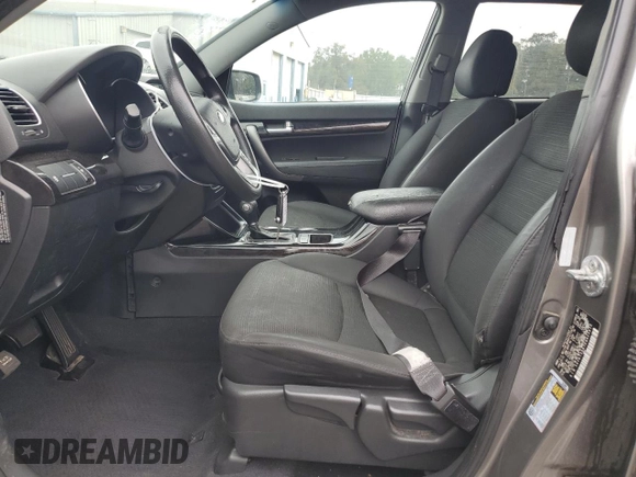 2014 Kia Sorento LX with VIN 5XYKT3A67EG425673, listed as a Copart auction lot 77814324 with 181,490 mi miles and Salvage Title. Bid and sale history available at carsss.com. Image 7.