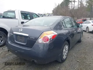 2009 Nissan Altima SL with VIN 1N4AL21E39N459157, listed as a IAAI auction lot 41611019 with 124,267 mi miles and . Bid and sale history available at carsss.com. Image 4.