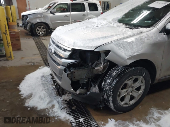 2013 Ford Edge SEL with VIN 2FMDK3JC4DBC69821, listed as a IAAI auction lot 41345936 with 194,886 mi miles. Bid and sale history available at carsss.com. Image 6.