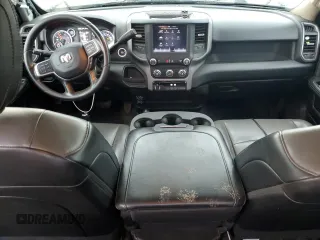 2020 Ram 2500 Tradesman z VIN 3C6UR5CL9LG111003, wystawiony jako Copart lot #48907975 z przebiegiem 220 333 mil mil oraz Szkoda całkowita • Salvage title. Historia ofert i sprzedaży dostępna na DreamBid. Obrazek 8.
