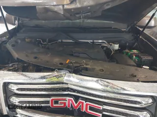 2015 GMC Canyon 2WD SLE with VIN 1GTG5BE31F1166383, listed as a IAAI auction lot 41640378 with 334,016 mi miles. Bid and sale history available at carsss.com. Image 10.