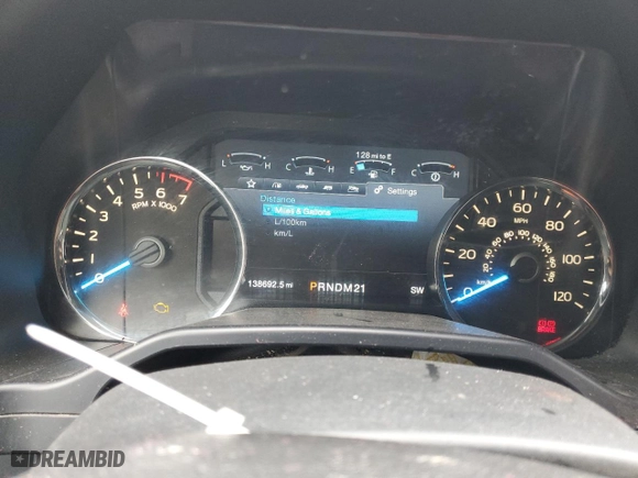 2015 Ford F-150 XLT w/HD Payload Pkg with VIN 1FTFW1EG3FFB43308, listed as a Copart auction lot 44330625 with 223,203 mi miles and Clean Title. Bid and sale history available at carsss.com. Image 9.