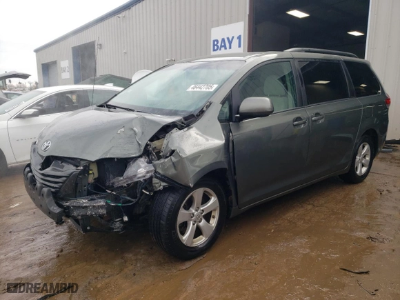 2013 Toyota Sienna LE AAS with VIN 5TDKK3DC5DS283782, listed as a Copart auction lot 46442705 with 75,884 mi miles and Salvage Title. Bid and sale history available at carsss.com. Image 1.