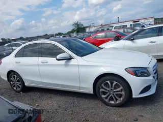 2015 Mercedes-Benz C 300 Luxury z VIN 55SWF4KB0FU010485, wystawiony jako IAAI lot #42773611 z przebiegiem 91 343 mil mil oraz . Historia ofert i sprzedaży dostępna na DreamBid. Obrazek 13.