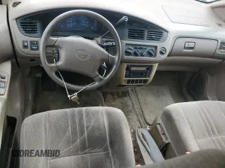 2001 Toyota Sienna CE z VIN 4T3ZF19CX1U355408, wystawiony jako Copart lot #59028995 z przebiegiem 277 681 mil mil oraz Szkoda całkowita • Salvage title. Historia ofert i sprzedaży dostępna na DreamBid. Obrazek 8.