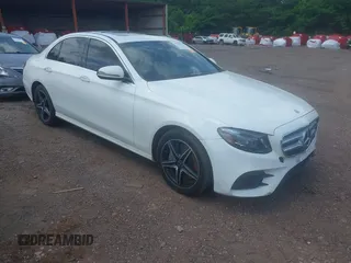 2017 Mercedes-Benz E 300 Luxury with VIN WDDZF4KB0HA068354, listed as a IAAI auction lot 42298426 with 139,970 mi miles and . Bid and sale history available at DreamBid. Image 1.