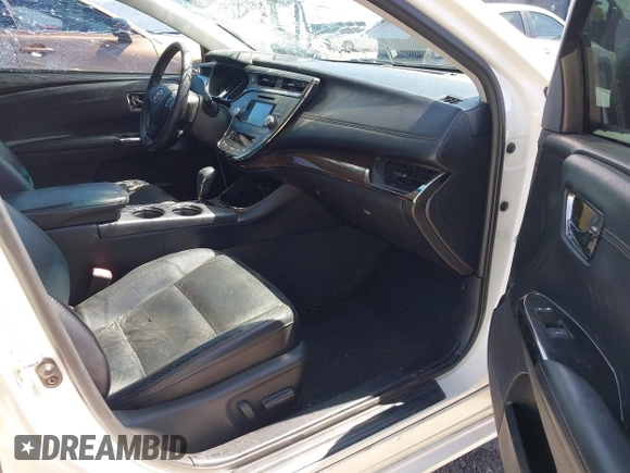 2014 Toyota Avalon Limited z VIN 4T1BK1EB5EU101243, wystawiony jako IAAI lot #42401159 z przebiegiem 91 916 mil mil oraz . Historia ofert i sprzedaży dostępna na DreamBid. Obrazek 5.