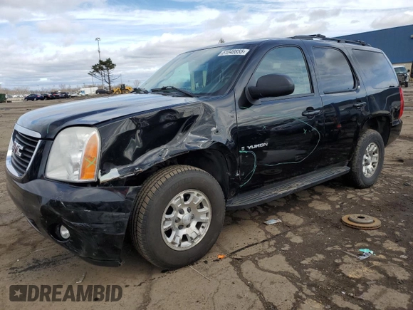 2008 GMC Yukon SLT w/4SB with VIN 1GKFK130X8J126141, listed as a Copart auction lot 51048855 with 174,072 mi miles and Salvage Title. Bid and sale history available at carsss.com. Image 1.