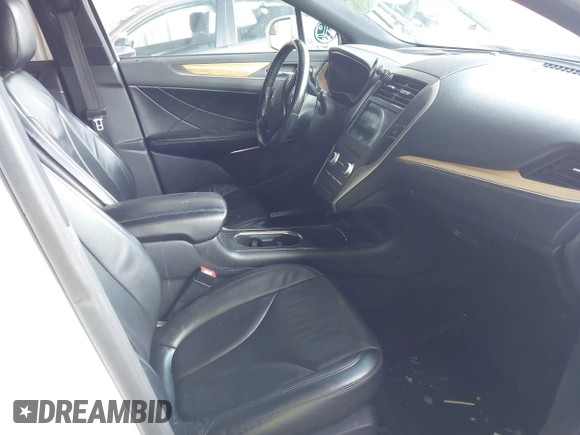 2016 Lincoln MKC Select with VIN 5LMCJ2C96GUJ31882, listed as a IAAI auction lot 42214335 with 100,737 mi miles and . Bid and sale history available at DreamBid. Image 5.