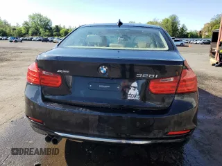 2015 BMW 3 Series 328i xDrive z VIN WBA3B5G58FNS12126, wystawiony jako Copart lot #56388875 z przebiegiem 68 386 mil mil oraz Szkoda całkowita • Salvage title. Historia ofert i sprzedaży dostępna na DreamBid. Obrazek 6.