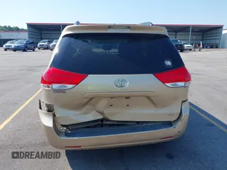 2012 Toyota Sienna LE AAS с VIN 5TDKK3DC0CS239963, выставлен на аукционе IAAI как лот 42550710 с пробегом 192 712 миль миль и . История ставок и продаж доступна на DreamBid. Изображение 16.