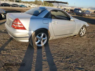 2002 Mercedes-Benz SLK-Class 3.2L with VIN WDBKK65F92F254162, listed as a Copart auction lot 78527984 with 113,194 mi miles and Salvage Title. Bid and sale history available at carsss.com. Image 3.