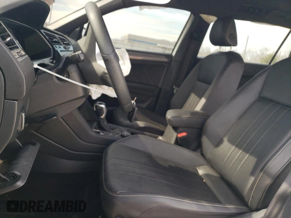 2022 Volkswagen Tiguan SE R-Line Black with VIN 3VV8B7AX1NM103449, listed as a Copart auction lot 47596495 with 29,628 mi miles and Salvage Title. Bid and sale history available at DreamBid. Image 7.