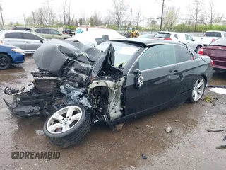 2007 BMW 3 Series 335i z VIN WBAWL73557PX48341, wystawiony jako IAAI lot #41964740 z przebiegiem Nie podano mil oraz . Historia ofert i sprzedaży dostępna na DreamBid. Obrazek 16.