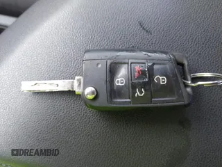 2020 Volkswagen Jetta S z VIN 3VWCB7BU0LM054526, wystawiony jako IAAI lot #42102027 z przebiegiem 75 780 mil mil oraz . Historia ofert i sprzedaży dostępna na DreamBid. Obrazek 11.